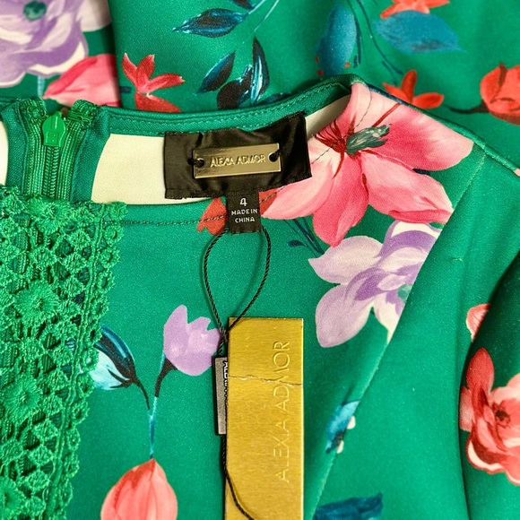 ALEXIA ADMOR | Alexa Green Floral Fit and Flare Mini Dress- Size 4 - Picture 6 of 6